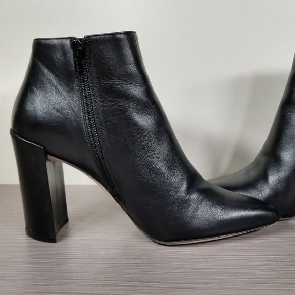 Stuart Weitzman Pure Pointy Toe Bootie, Black Leather, Womens Size 5 - Picture 7 of 13